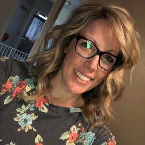 Meet your Posher, Dana